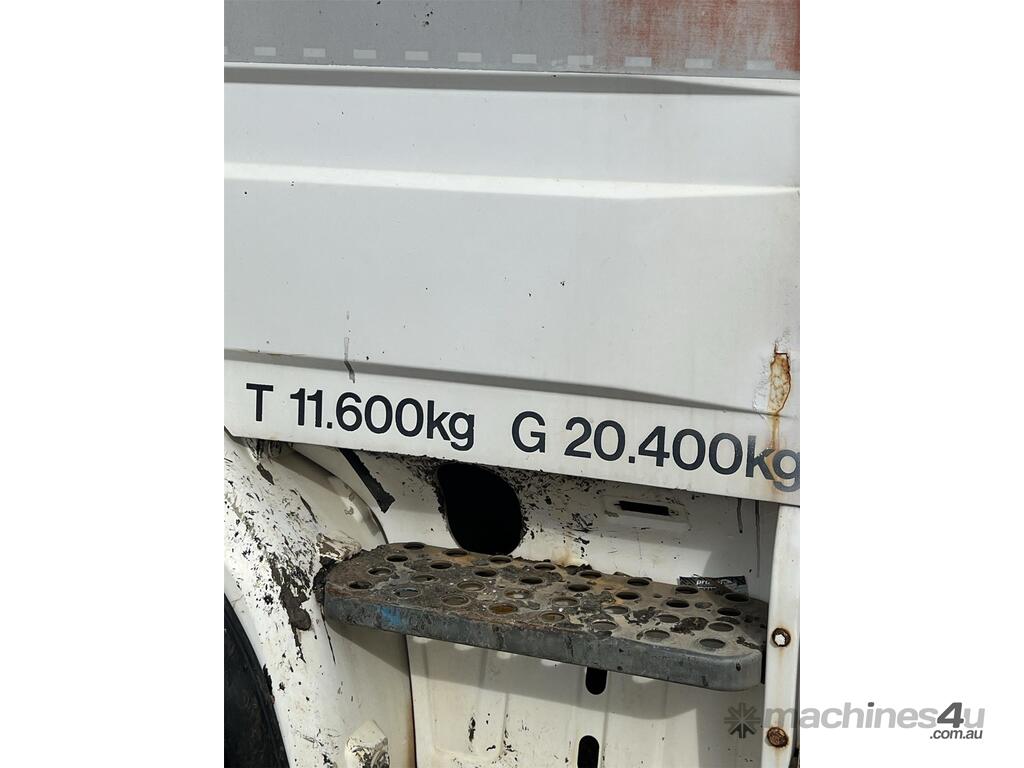 Buy Used 2000 scania P112M Trucks in WOODVILLE NORTH, SA