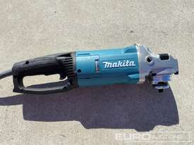 Unused Makita GA7062 2200W 180MM AC Angle Grinder - picture1' - Click to enlarge