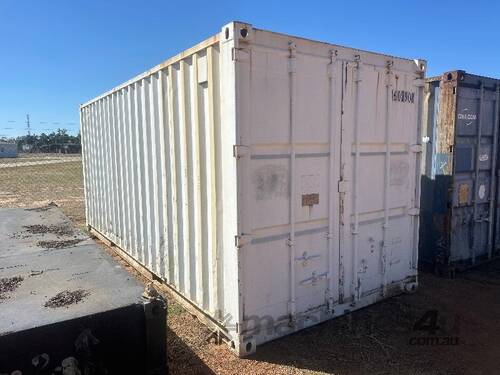 20' SHIPPING CONTAINER