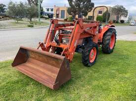 Tractor Kubota M4700 51HP 4x4 FEL 3PL - picture1' - Click to enlarge