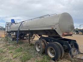 Custom 18,000LTR Tandem Axle - picture0' - Click to enlarge