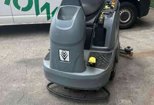 Ride On Karcher B90R Floor Scrubber
