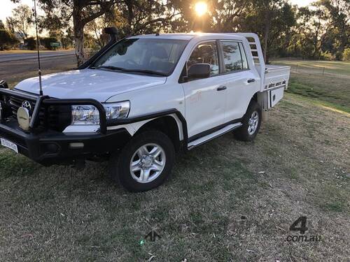 2018 Toyota Landcruiser GX. 