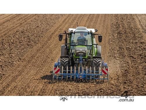 caption Fendt 200 Vario Tractor