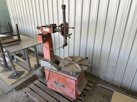 Eagle Tyre Changer - picture1' - Click to enlarge