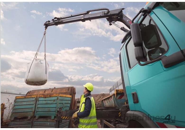 caption WATM Cranes – HIAB 072HDD2V30 Knuckle Boom Crane for Heavy Lifting!