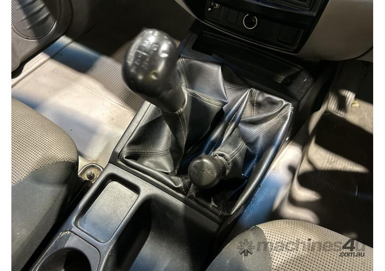 caption 2013 Mitsubishi Triton Dual Cab Ute