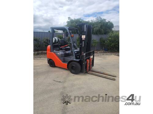 Toyota Forklift 3T Container Mast Compact Model 