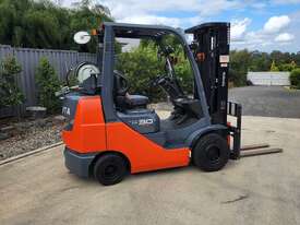 Toyota Forklift 3T Container Mast Compact Model  - picture1' - Click to enlarge