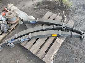 Pallet Of 3 x Hino Rear End Springs - picture2' - Click to enlarge