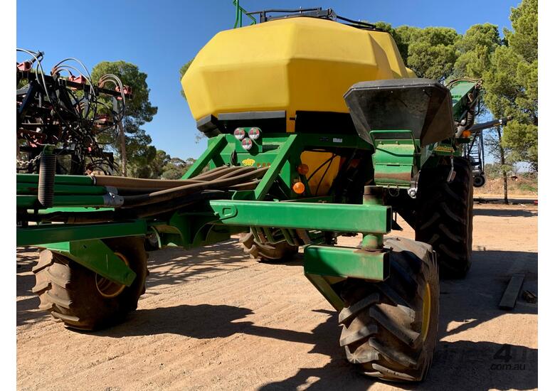 John Deere 1910H Air Cart