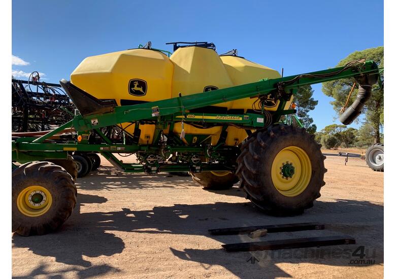John Deere 1910H Air Cart