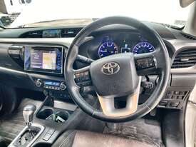 2019 Toyota Hilux SR5 4x4 Dual Cab Utility (Diesel) (Auto) - picture2' - Click to enlarge