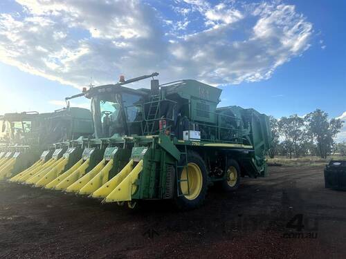 2010 John Deere 7760 Cotton Picker 