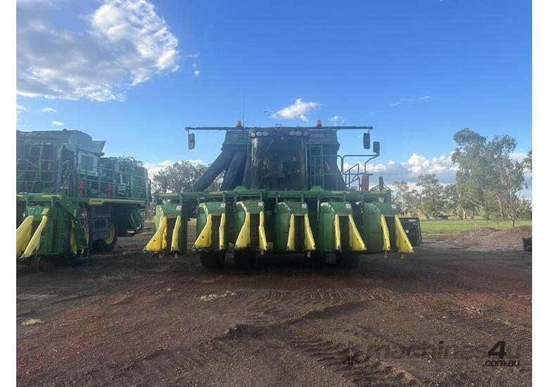 2010 John Deere 7760 Cotton Picker 