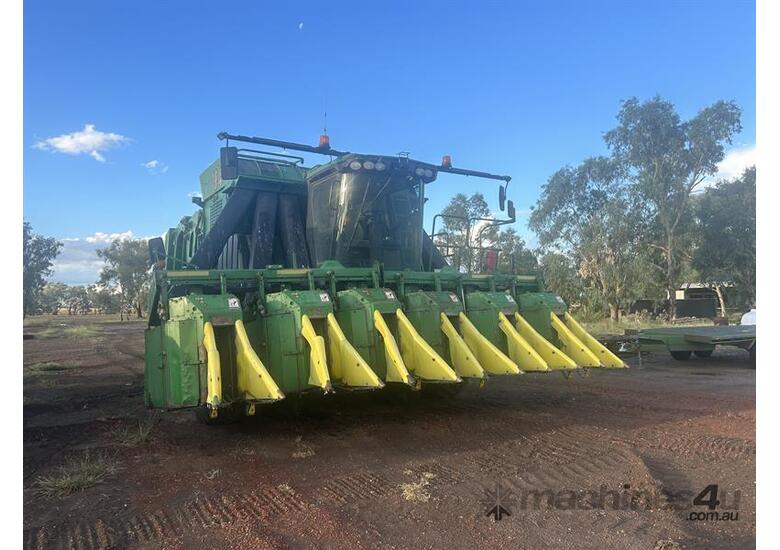 2010 John Deere 7760 Cotton Picker 