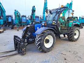 NEW HOLLAND LM 7.42 ELITE TELEHANDLER - picture0' - Click to enlarge