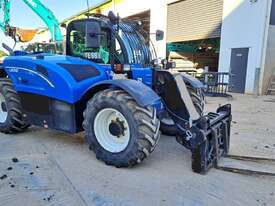 NEW HOLLAND LM 7.42 ELITE TELEHANDLER - picture0' - Click to enlarge