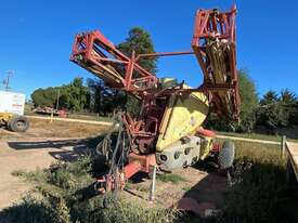 Hardi Commander 5000 Trailing Boomspray 
***NOTE - MISSING PTO, GEARBOX & PUMP*** 
Item Is In A Used - picture1' - Click to enlarge