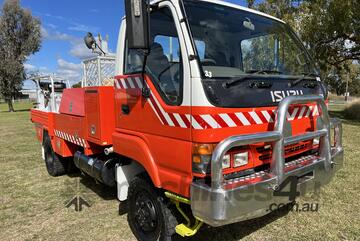 Isuzu NPS300 4x4 Single Cab Firetruck. Ex NSW Rural Fire Service