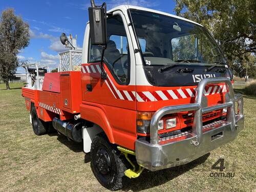 Isuzu NPS300 4x4 Single Cab Firetruck. Ex NSW Rural Fire Service