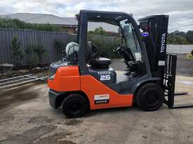 Toyota Forklift 2.5T Container Mast with Tyne Positoners - picture0' - Click to enlarge