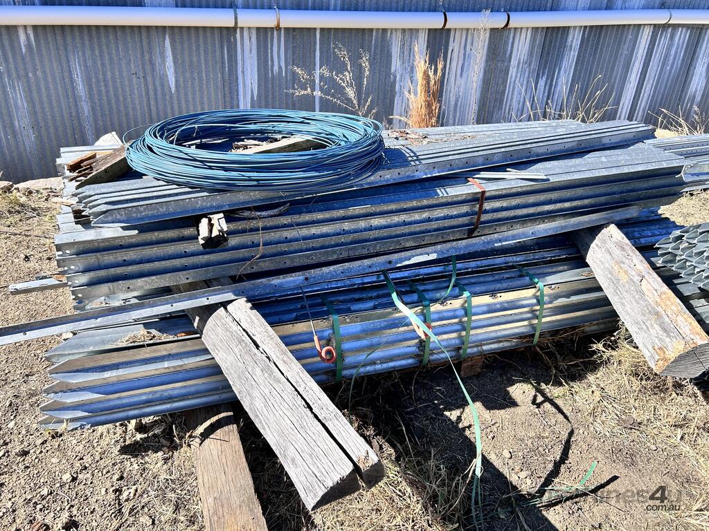 Used Large QTY of Star Pickets Consumables in Stafford, QLD