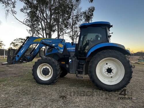 caption New Holland T7.170 + FEL