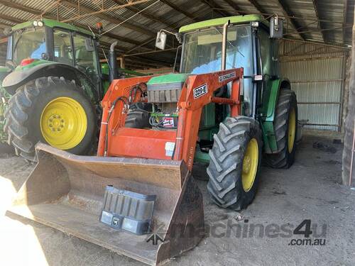 caption 2001 John Deere 6210 Tractor w/ 1996 Challenge FEL