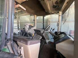 2001 John Deere 6210 Tractor w/ 1996 Challenge FEL - picture1' - Click to enlarge