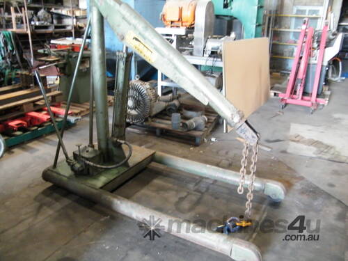 caption floor crane hydraulic