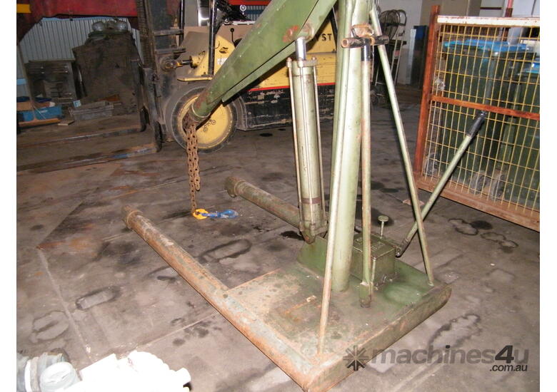 caption floor crane hydraulic