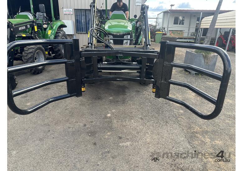 caption AgKing - BALE GRAB - SILAGE SOFT HANDS