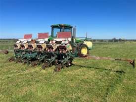 JANKE 6 ROW Planter - picture1' - Click to enlarge