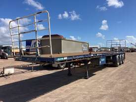 2007 Haulmark 3ST37 Tri Axle Flat Bed Trailer - picture1' - Click to enlarge