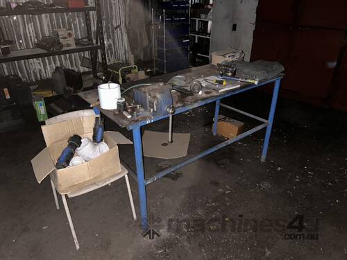 Steel Work Bench With Vice