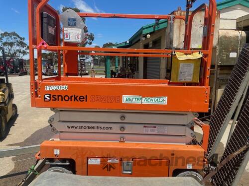 2022 Snorkel S3219E Scissor Lift