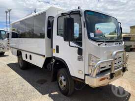 Isuzu NPS300 - picture0' - Click to enlarge