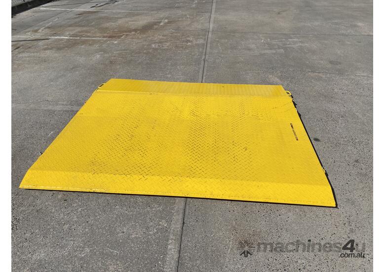 caption Container Loading Ramp