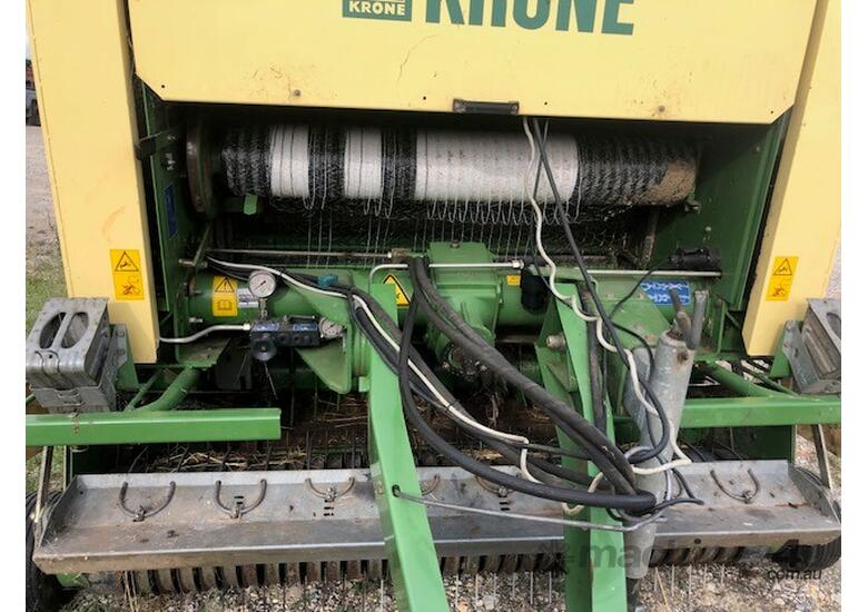 caption Krone Vario Pack 1800 Hay Baler