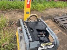 WACKER NEUSON Plate Compactor Reversible 375kg Diesel - picture1' - Click to enlarge