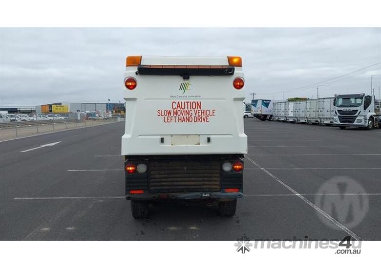 caption Johnston 158b 101t
