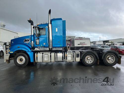 caption 2017 Mack Titan CLXT Prime Mover Sleeper Cab