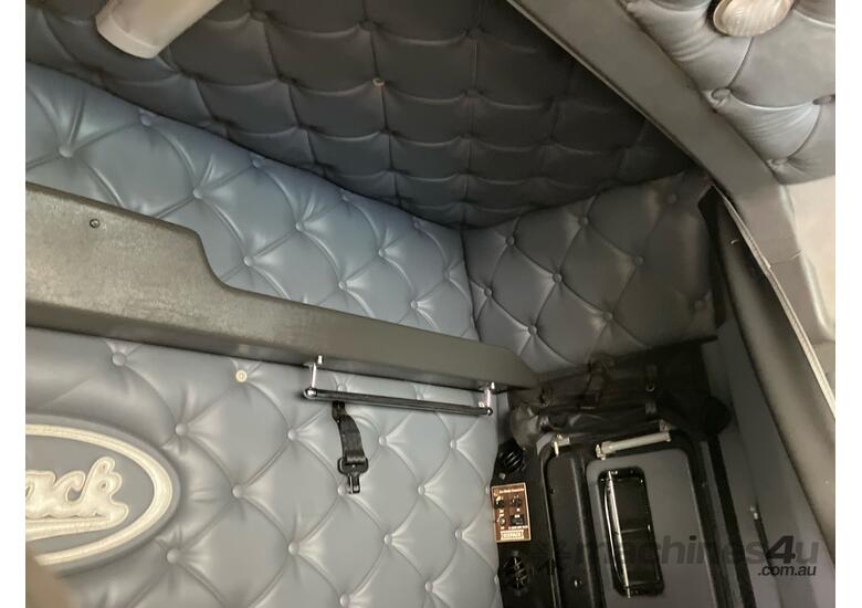 caption 2017 Mack Titan CLXT Prime Mover Sleeper Cab