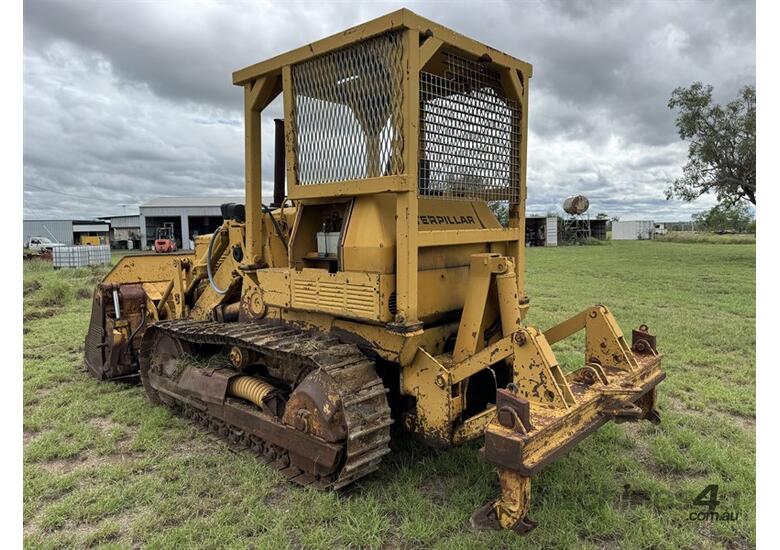 caption CAT 955L TRACK LOADER