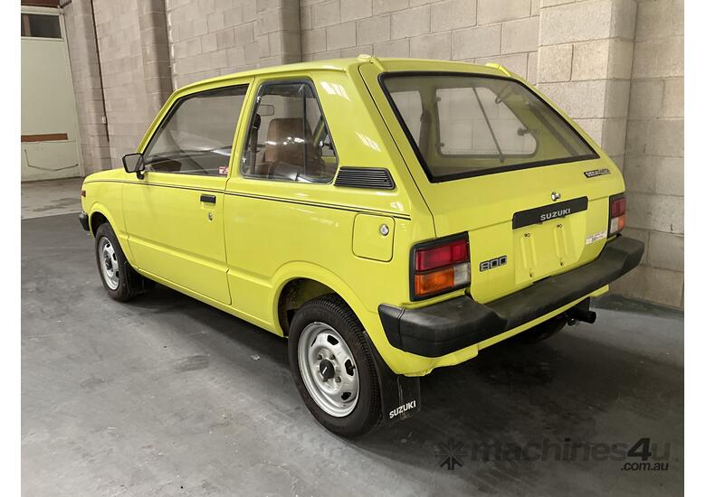 caption 1984 Suzuki Hatch 800 Petrol