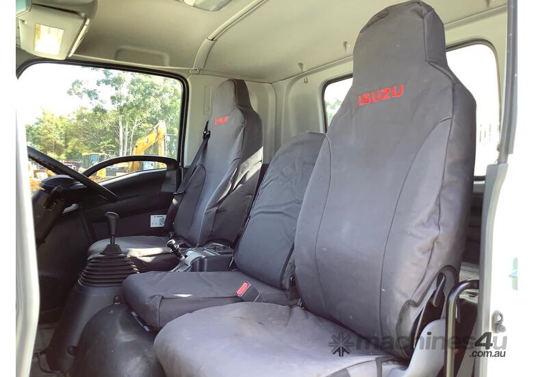caption 2024 Isuzu FSR 140-260 Tipper
