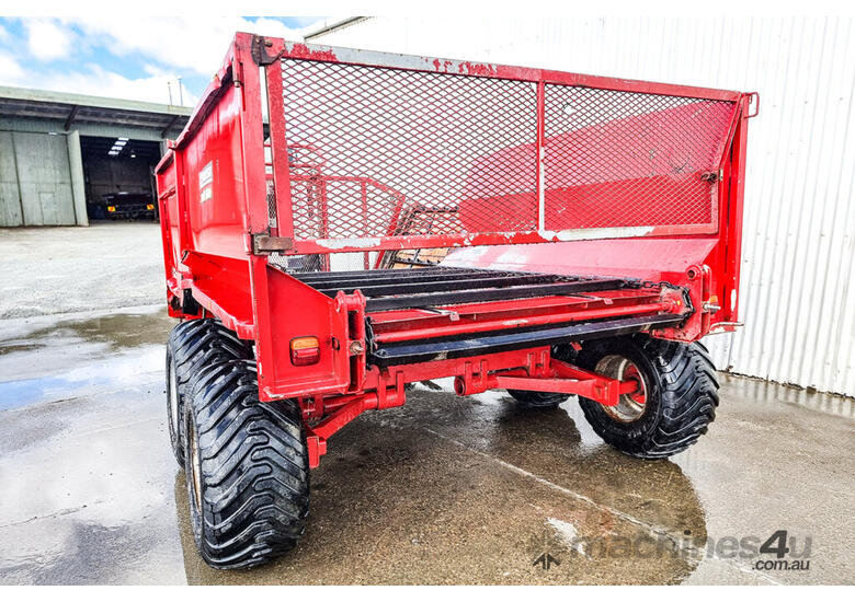 caption Robertson Super Comby Wagon MK2 c/w Scales