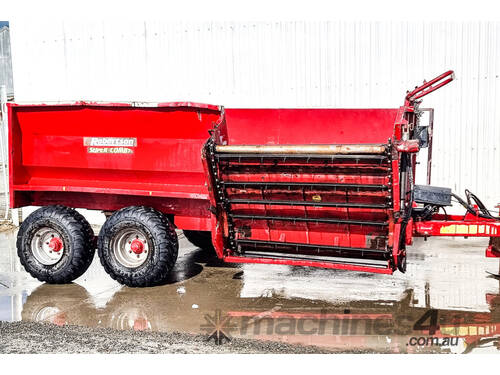 caption Robertson Super Comby Wagon MK2 c/w Scales