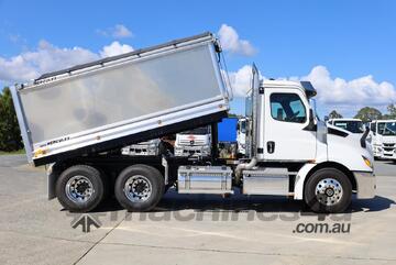 2024 Freightliner Cascadia 116 Tipper